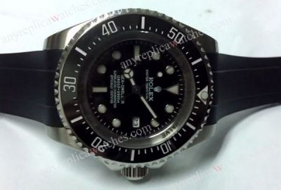 Sports Rolex Deep Seadweller Watch and Black rubber watchband 